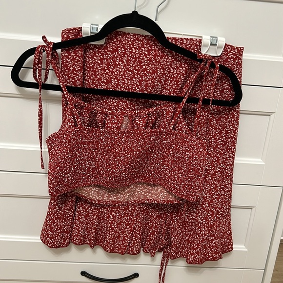 Red skirt set - Picture 3 of 5